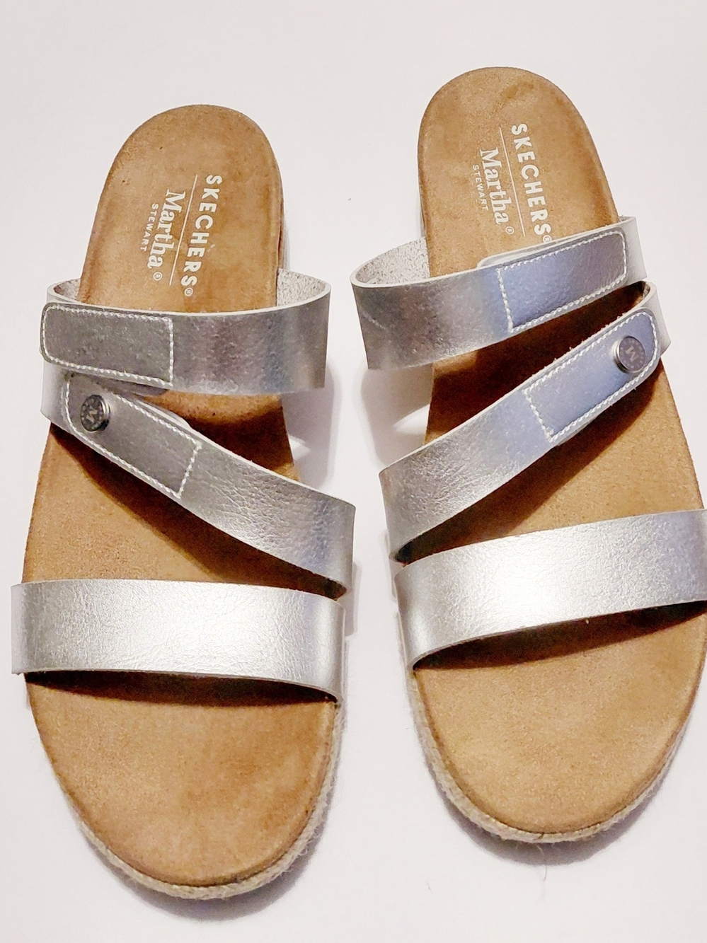 SKECHERS Martha Stewart Breezie Silver Three Strap Wedge Sandals Size 9